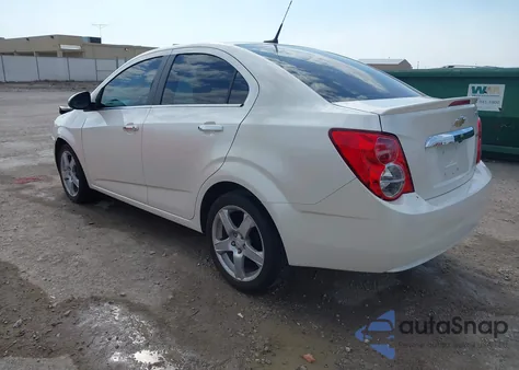2014 Chevrolet Sonic Ltz Auto z USA, uszkodzony, nr VIN 1G1JE5SB2E4212067